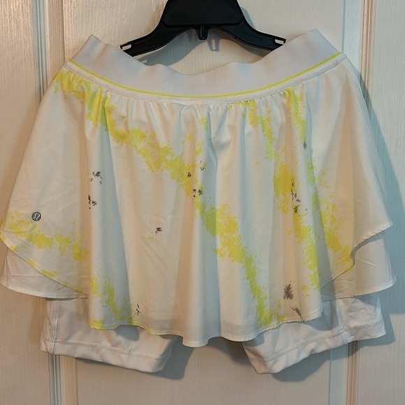 Lululemon Skirt - Picture 2 of 4